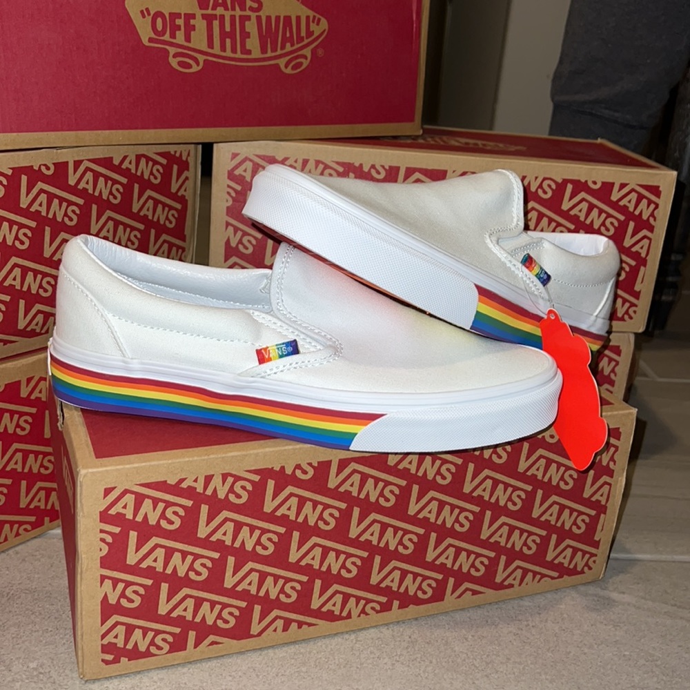 COPY - π³οΈβπ VANS CLASSIC SLIP ON RAINBOW PRIDE SHOES UNISEX π³οΈβπ LGBTQIA - Picture 5 of 6